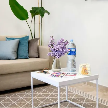 In - Free Parking Apartment *