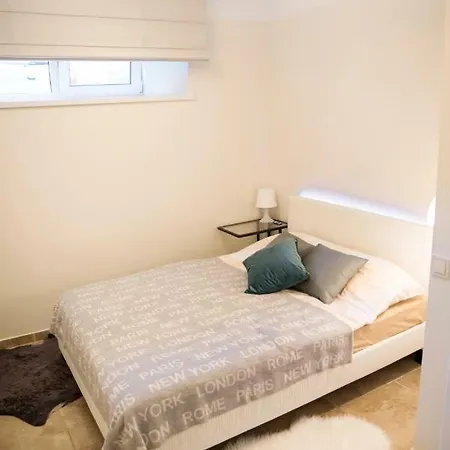 In - Free Parking Apartmán *