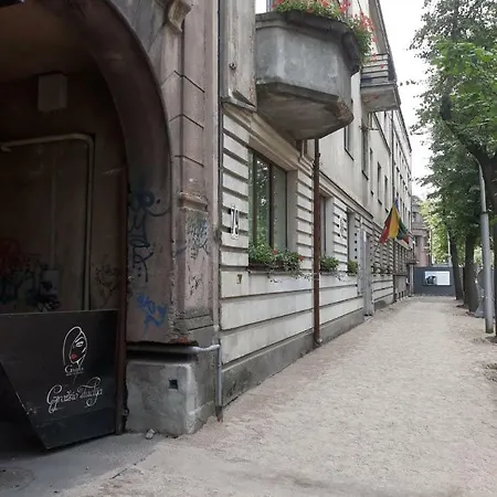In - Free Parking Apartment *