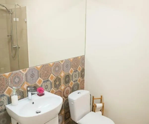 In - Free Parking Апартаменты *