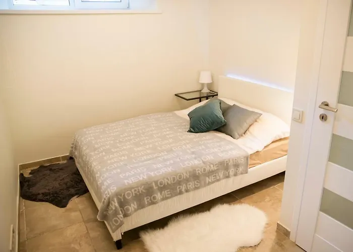 In - Free Parking * קובנה