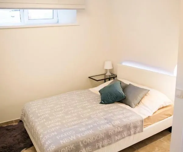 In - Free Parking Апартаменты *