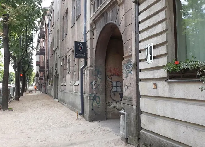 In - Free Parking Апартаменты